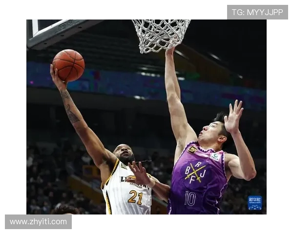 邹雨宸：从篮球场上的新星到职业生涯的辉煌蜕变之路