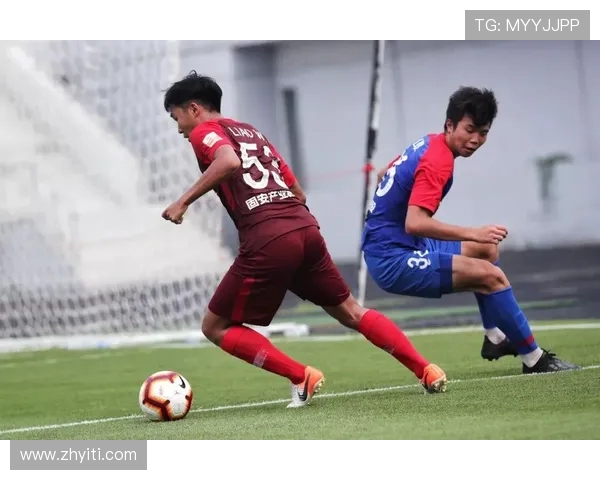 重庆篮球队在全国锦标赛积分榜上以68分稳居第一名展现强劲实力